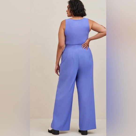 Torrid Pull On Wide Leg Studio Refined Crepe High-Rise Pant - Picture 5 of 12